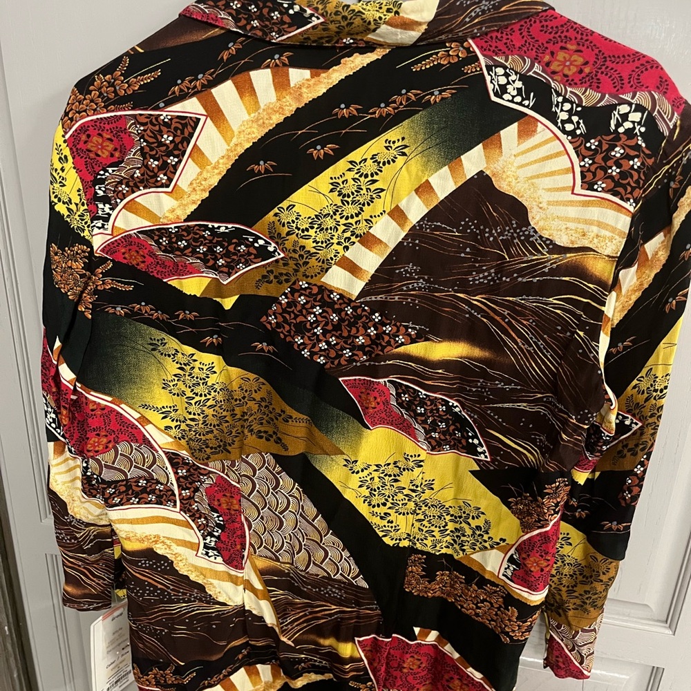 Blouse, button down NWT - Picture 5 of 13